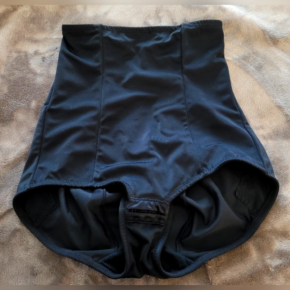 Wacoal Medium Girdle